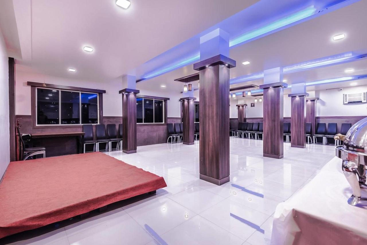 Hotel Veer Residency Panvel Exteriör bild
