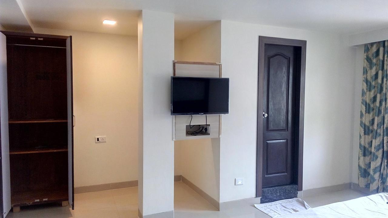 Hotel Veer Residency Panvel Exteriör bild