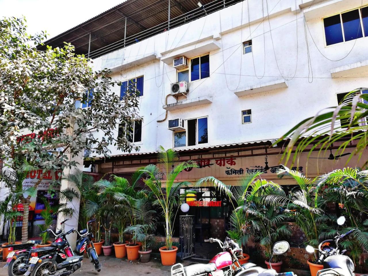 Hotel Veer Residency Panvel Exteriör bild